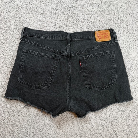 Levis 501 Denim Jean Shorts 31 Original High Rise Cut Off Black Distressed Y2K - Picture 2 of 9